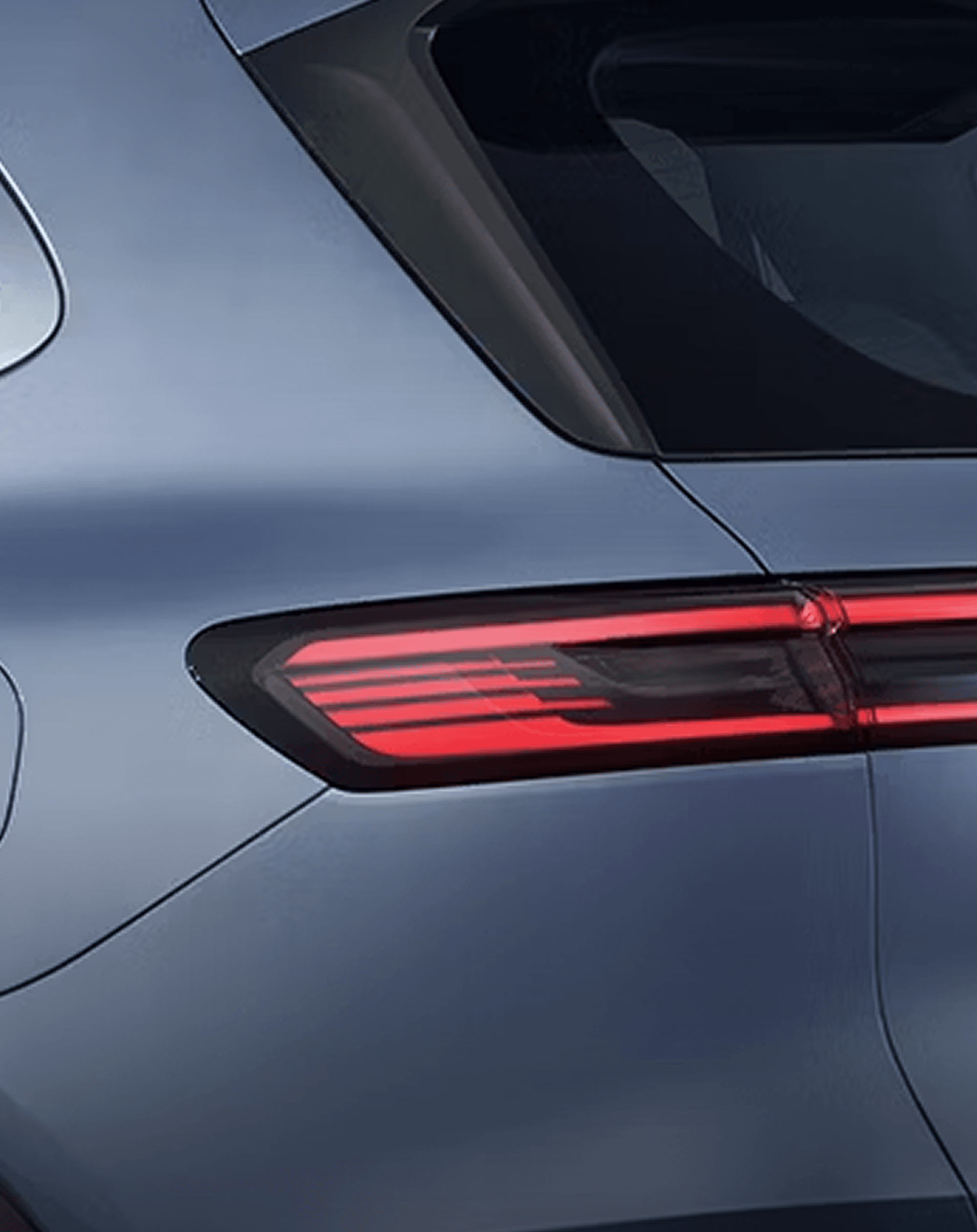 E5 EM-i Rear Lightbar