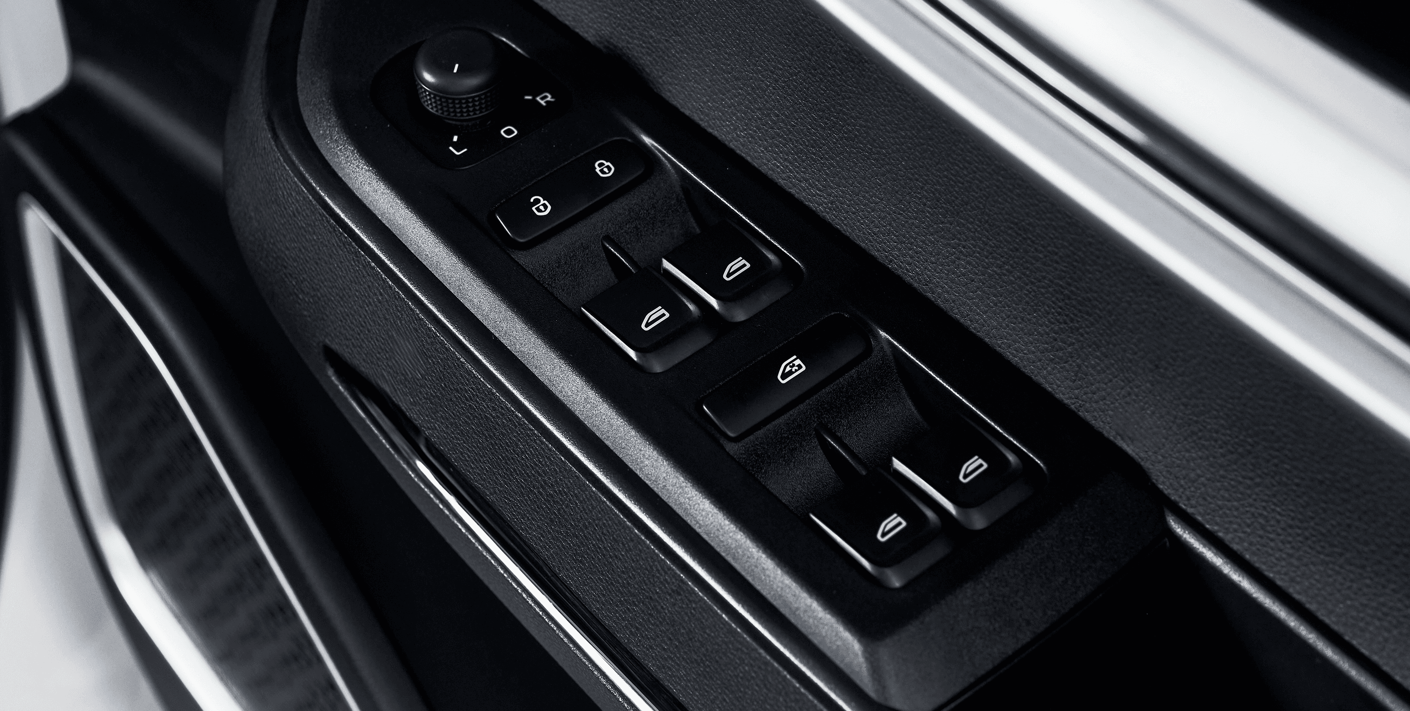 Geely Riddara driver door panel with window, lock and mirror controls