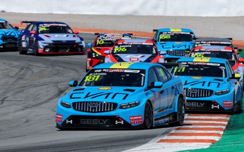 Geely Sweeps Valencia as Urrutia Makes Touring Car History